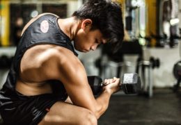 Jak ćwiczyć bicepsy ?